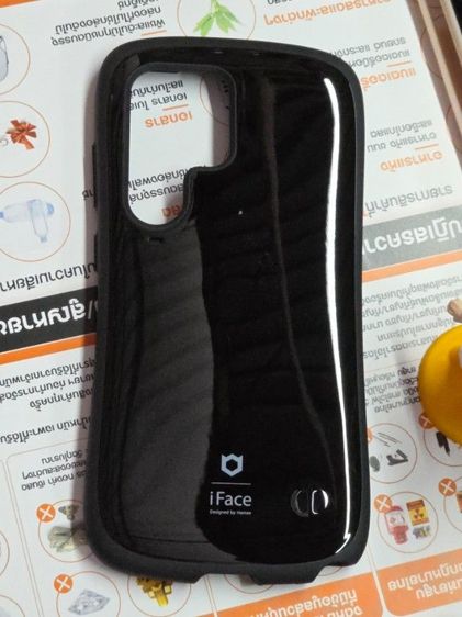เคส samsung Galaxy S 24 Ultra ของแท้ แบรนด์ iFace สวยงามมากๆ สภาพเหมือนมือ1 มีรอยขนแมวนิดๆมองแทบไม่เห็น เพราะเป็นเคสแบบมันเงา สนใจทักได้ครับ รูปที่ 2