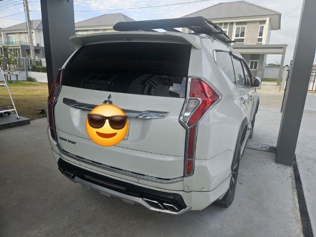 Mitsubishi Pajero Sport 2018 2.4 GT Premium ดีเซล ไม่ติดแก๊ส เกียร์อัตโนมัติ ขาว รูปที่ 2