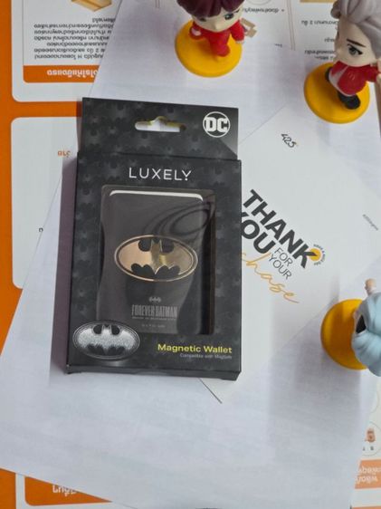กระเป๋าแม่เหล็กติดโทรศัพท์ของแท้ แบรนด์Luxely Wagnetic Wallet ลายForever Batman สวยงาม ดูเท่มากๆ ไร้รอย สภาพคือเหมือนมือ1ครับ สนใจทักมาครับ รูปที่ 4