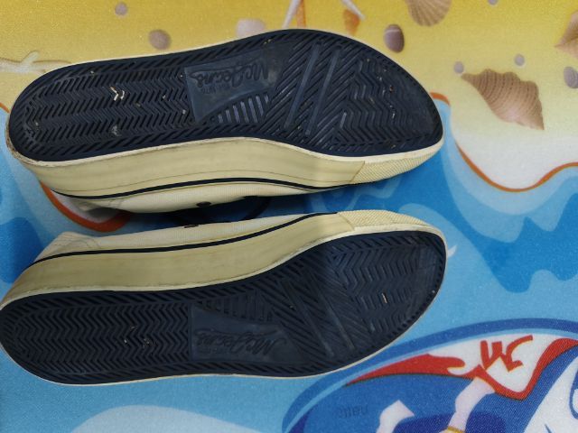 รองเท้า Mc มือสอง รูปที่ 2