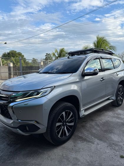 รถ Mitsubishi Pajero Sport 2.4 GT สี เงิน