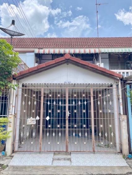 ขายทาวน์เฮ้าส์2ชั้น ทำเลดี หมู่บ้านพระปิ่น3 อ.บางใหญ่ สภาพดี บ้านสวยสะอาด เดินทางสะดวก เจ้าของขายเอง