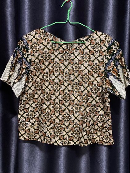 ผ้าไหมแท้ได้ทั้งเสื้อและกระโปรง