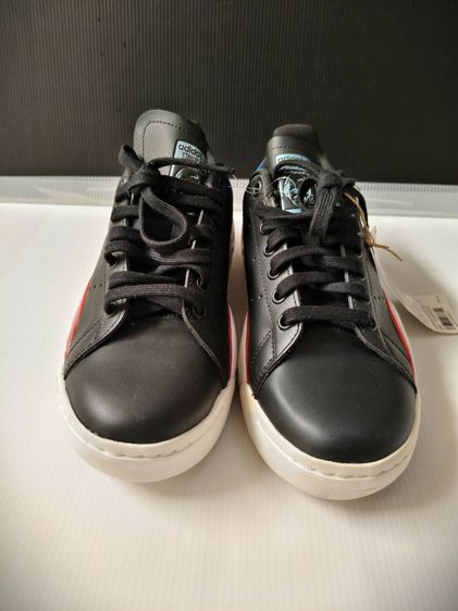 รองเท้า Adidas Stan Smith Millencon สำหรับผู้หญิง ไซส์ 6 UK สีดำ น้ำเงิน และแดง สภาพใหม่ รูปที่ 3