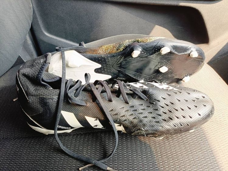 รองเท้าฟุตบอล รูปที่ 16