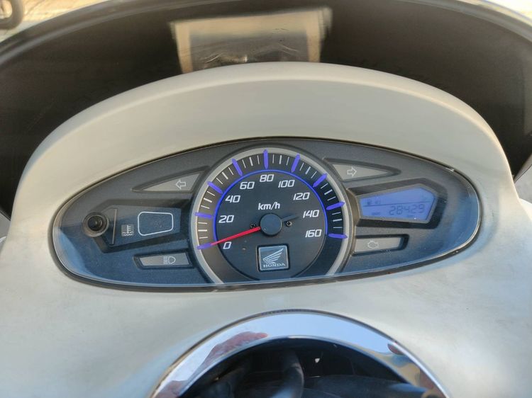 🛵ยังไงก็ขาย PCX 150 ปี 56 เครื่องดี สีสวย สตาร์ทมือ(บังคับโอน) เล่มชุดโอนครบ+เปลี่ยนถ่ายน้ำมันเครื่องฟรี ส่งฟรี30 ก.ม รูปที่ 8