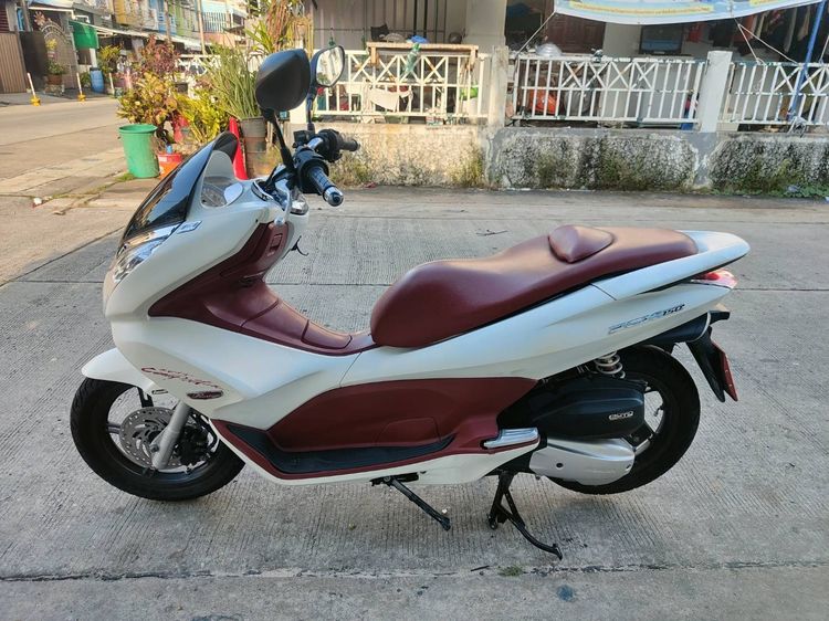 🛵ยังไงก็ขาย PCX 150 ปี 56 เครื่องดี สีสวย สตาร์ทมือ(บังคับโอน) เล่มชุดโอนครบ+เปลี่ยนถ่ายน้ำมันเครื่องฟรี ส่งฟรี30 ก.ม รูปที่ 2