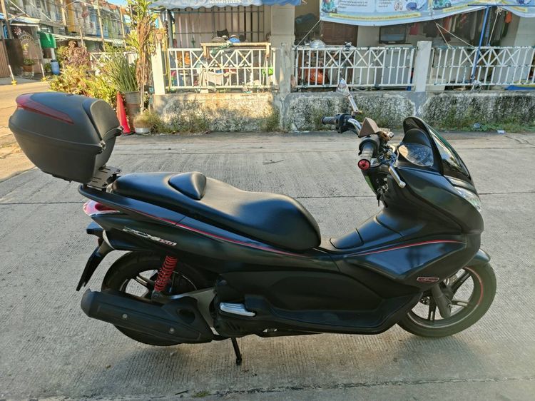 🛵ยังไงก็ขาย PCX 150 ปี 56 เครื่องดี สีสวย สตาร์ทมือ  เล่มชุดโอนครบ+เปลี่ยนถ่ายน้ำมันเครื่องฟรี ส่งฟรี30 ก.ม รูปที่ 3