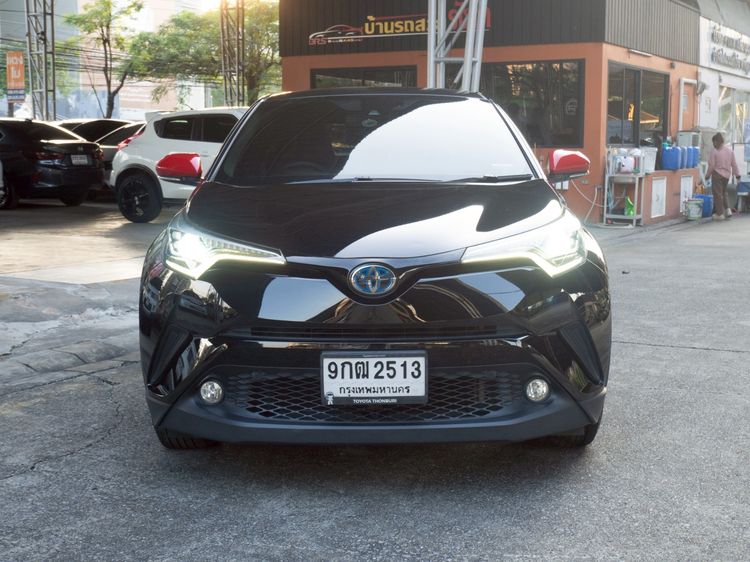 Toyota C-HR 2019 1.8 Hybrid Hi Sedan ไฮบริด ไม่ติดแก๊ส เกียร์อัตโนมัติ ดำ รูปที่ 2