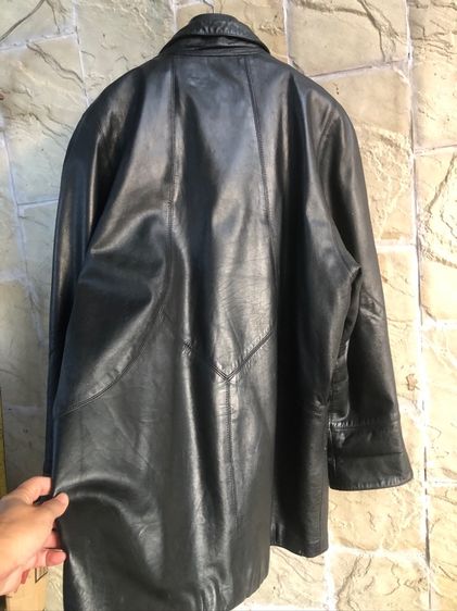 วินเทจ Vintage เสื้อหนังแท้ (genuine leather) ทรงบอย over size  ที่คนรักหนังแท้ควรมีติดตู้ อก 40-42 “ซับในลายเพสลีย์ รูปที่ 8