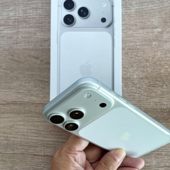 อายุ 7 วัน iPhone 17 Pro 256 Silver รอบชาร์จ 4 แบต 100 ใหม่กริ๊บ ไร้ตำหนิ ครบยกกล่อง ซื้อ Apple Care Plus ได้ รูปที่ 13