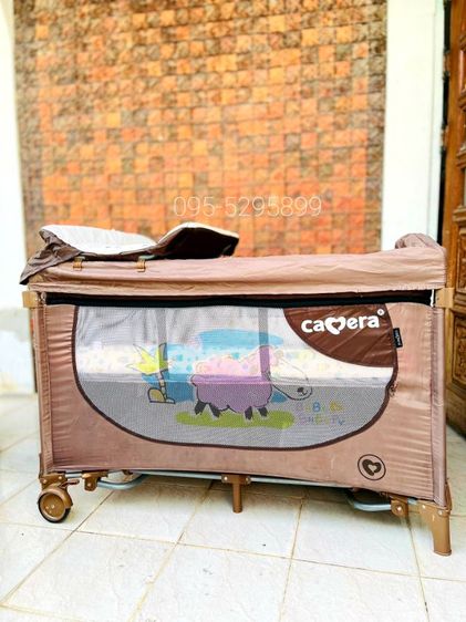 เปลเพนสองชั้น ยี่ห้อCAMERA  เปลเด็ก PLAYPEN
.
มาพร้อมที่เปลี่ยนผ้าอ้อม ถอดออกได้ มีช่องใส่ขวดนม