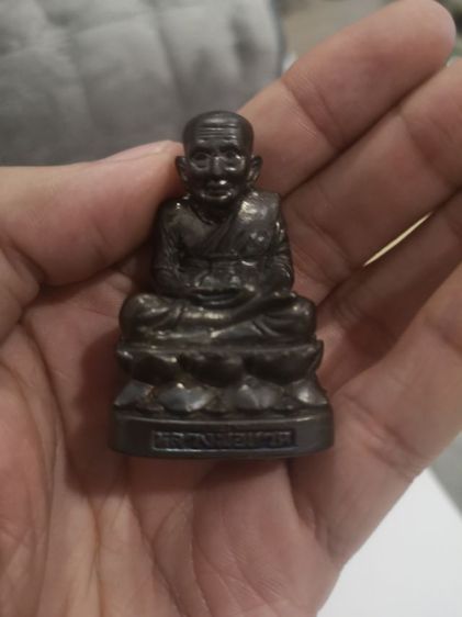 หลวงปู่ทวด (ตั้งบูชาในรถ)​