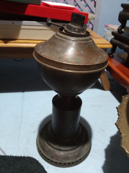 ตะเกียงเก่าโบราณ