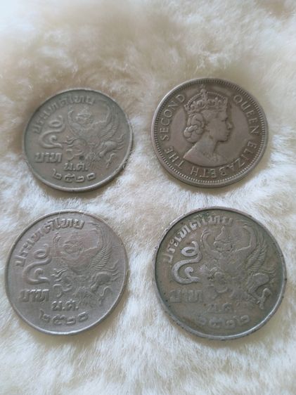 เหรียญ 5 บาทตราครุฑรัชกาลที่ 9 พ.ศ 2520 กับพ.ศ 2522 