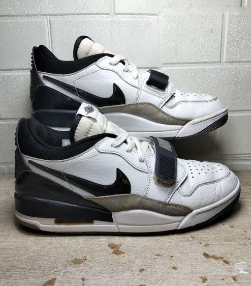 รองเท้าผ้าใบกีฬาหุ้มข้อ มือสอง Nike Jordan Legacy เบอร์ 42 ยาว 26 cm. คัดพิเศษสภาพดี พร้อมใช้งาน รูปที่ 2