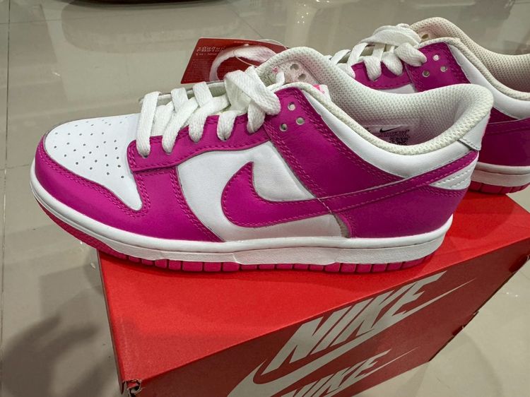 รองเท้า Nike รุ่น Dunk Low สีชมพู รูปที่ 3