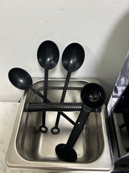  เครื่องชงกาแฟสดและเครื่องบดเมล็ดกาแฟ (เหมาทั้งหมดในภาพ) รูปที่ 3