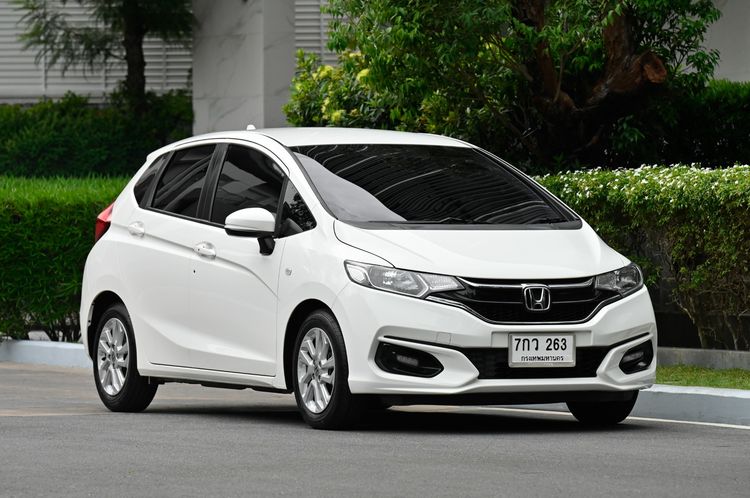 Honda Jazz 2018 1.5 V Plus i-VTEC Sedan เบนซิน ไม่ติดแก๊ส เกียร์อัตโนมัติ ขาว รูปที่ 2