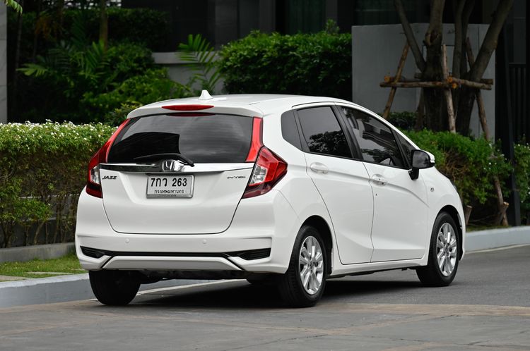 Honda Jazz 2018 1.5 V Plus i-VTEC Sedan เบนซิน ไม่ติดแก๊ส เกียร์อัตโนมัติ ขาว รูปที่ 4