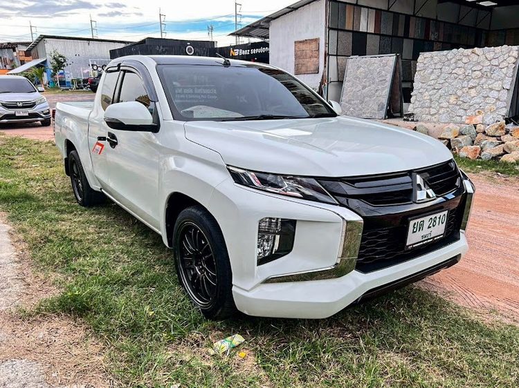 Mitsubishi Triton 2021 All New Mega Cab 2.5 GLX Pickup ดีเซล ไม่ติดแก๊ส เกียร์ธรรมดา ขาว รูปที่ 3