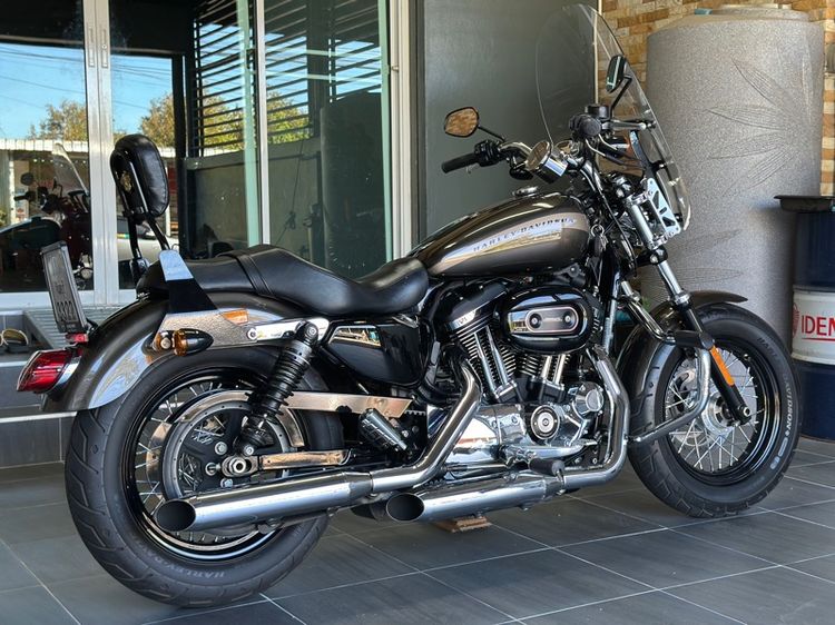 Harley-Davidson XL1200Custom® ปี20 รูปที่ 3