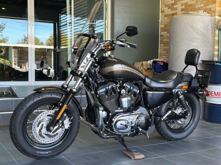 Harley-Davidson XL1200Custom® ปี20 รูปที่ 8