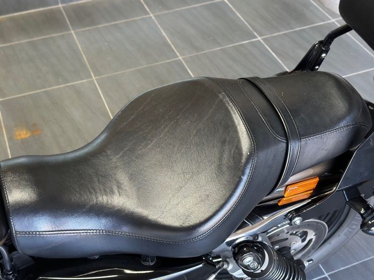 Harley-Davidson XL1200Custom® ปี20 รูปที่ 15