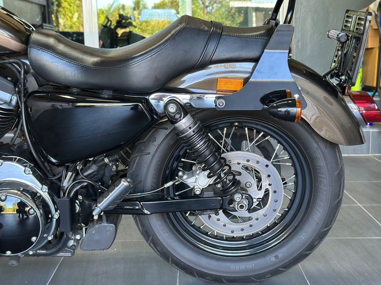 Harley-Davidson XL1200Custom® ปี20 รูปที่ 14
