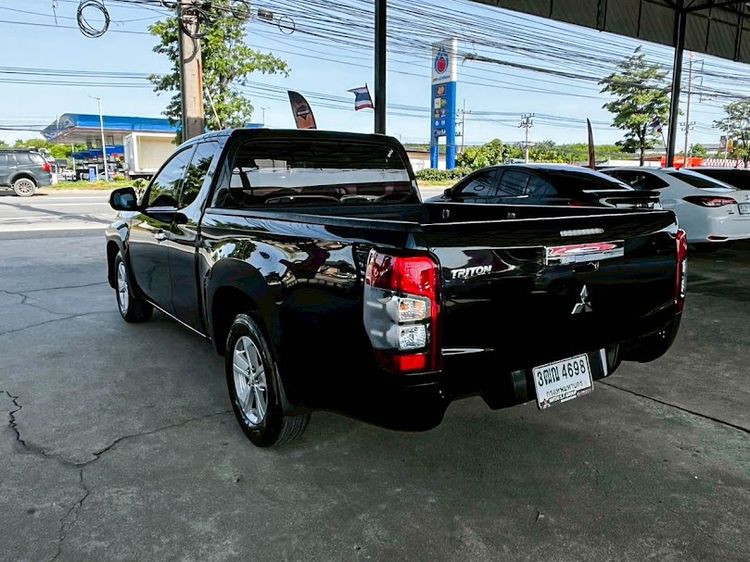 Mitsubishi Triton 2021 All New Mega Cab 2.5 GLX Pickup ดีเซล ไม่ติดแก๊ส เกียร์ธรรมดา ดำ รูปที่ 4