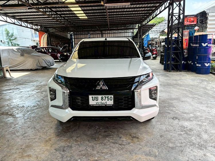 Mitsubishi Triton 2022 All New Mega Cab 2.5 GLX Pickup ดีเซล ไม่ติดแก๊ส เกียร์ธรรมดา ขาว รูปที่ 2