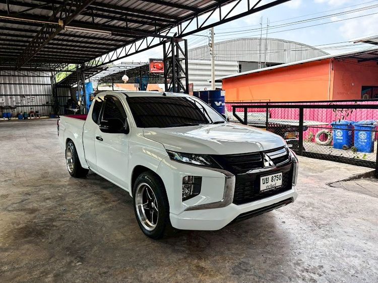 Mitsubishi Triton 2022 All New Mega Cab 2.5 GLX Pickup ดีเซล ไม่ติดแก๊ส เกียร์ธรรมดา ขาว รูปที่ 3