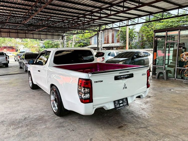 Mitsubishi Triton 2022 All New Mega Cab 2.5 GLX Pickup ดีเซล ไม่ติดแก๊ส เกียร์ธรรมดา ขาว รูปที่ 4