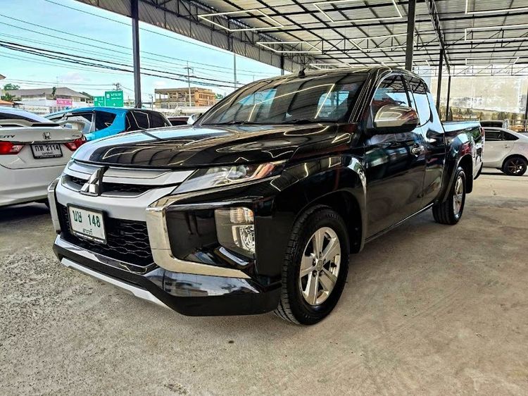 รถ Mitsubishi Triton All New Mega Cab 2.5 GLX สี ดำ