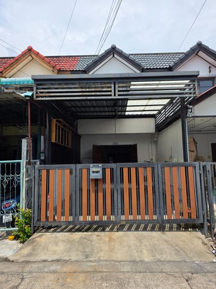 อื่นๆ มีบางส่วน ขายบ้าน ทาวน์เฮ้าส์ ซอยคลองลำเจียก12 ถ.นวลจันทร์ (พร้อมผู้เช่า) บ้านสวยโปร่ง มินิมอล หมู่บ้านไม่มีนิติ ไม่เสียส่วนกลาง บรรยากาศเงียบสงบ