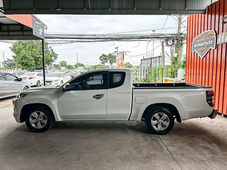 Mitsubishi Triton 2021 All New Mega Cab 2.5 GLX Pickup ดีเซล ไม่ติดแก๊ส เกียร์ธรรมดา ขาว รูปที่ 4
