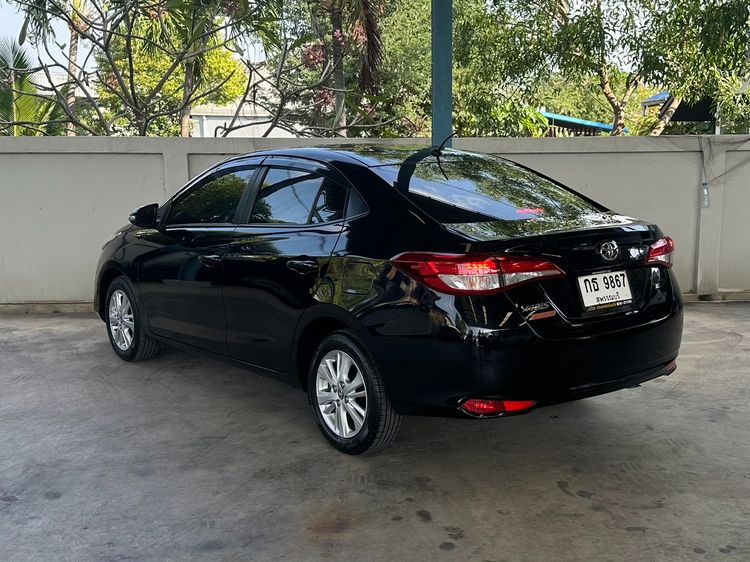 Toyota Yaris ATIV 2017 1.2 E Sedan เบนซิน ไม่ติดแก๊ส เกียร์อัตโนมัติ ดำ รูปที่ 4