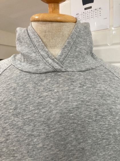 สเวตเตอร์ฮู้ด Uniqlo L รูปที่ 2