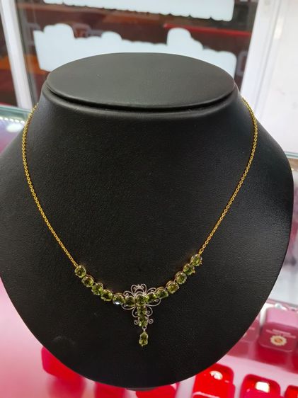 สร้อยคอทองkประดับพลอยเขียว