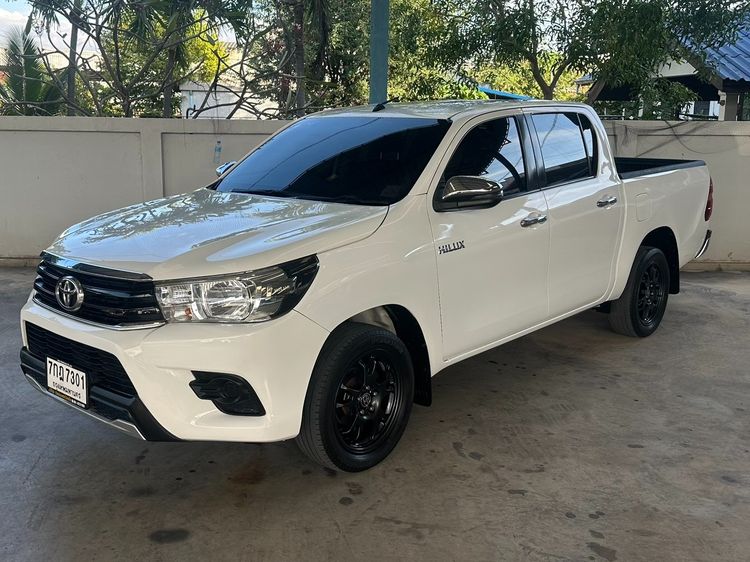 รถ Toyota Hilux Revo 2.4 J Plus สี ขาว