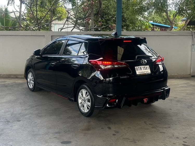 Toyota Yaris 2019 1.2 E Sedan เบนซิน ไม่ติดแก๊ส เกียร์อัตโนมัติ ดำ รูปที่ 4