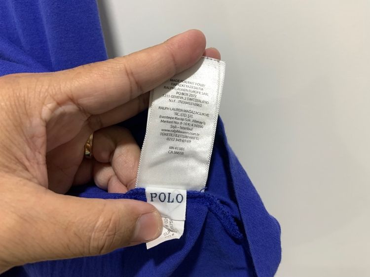 เสื้อยืดกระเป๋าอกซ้าย POLO RALPH LAUREN แท้ 💯 size M ขนาด อก 21.5 ยาว 27.5 นิ้ว สภาพดีมาก สีน้ำเงินเข้ม ดีเทลคลาสสิค ผ้านิ่มหายากครับ รูปที่ 3