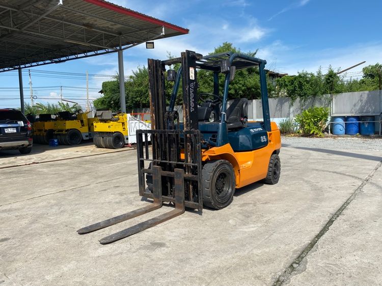 รถฟอร์คลิฟท์  TOYOTA  รุ่น 7FD25 ยก 2.5 ตัน เสาสูง 3 เมตร รถเก่านอก   รูปที่ 4