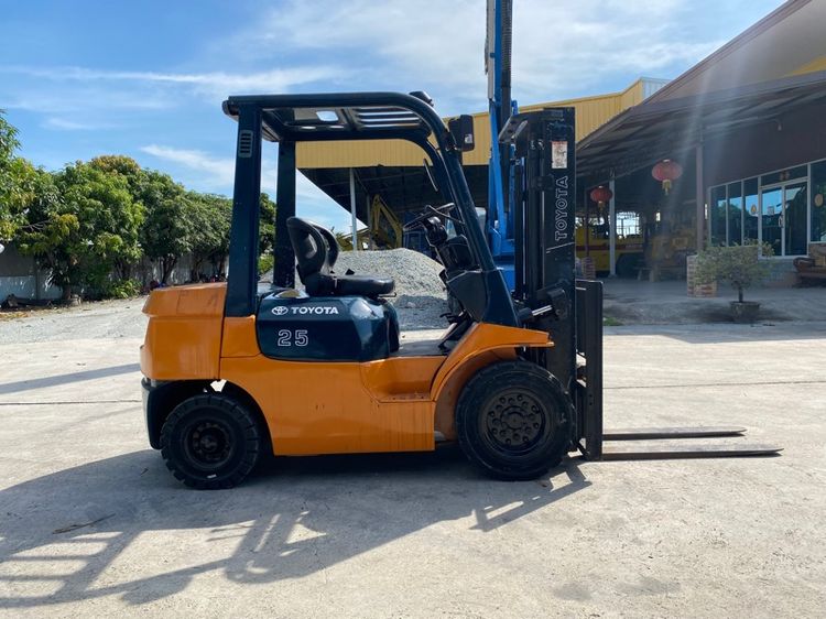 รถฟอร์คลิฟท์  TOYOTA  รุ่น 7FD25 ยก 2.5 ตัน เสาสูง 3 เมตร รถเก่านอก   รูปที่ 7