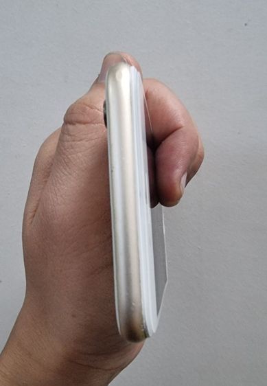 iPhone 6  สีทอง ใช้งานปกติ รูปที่ 6