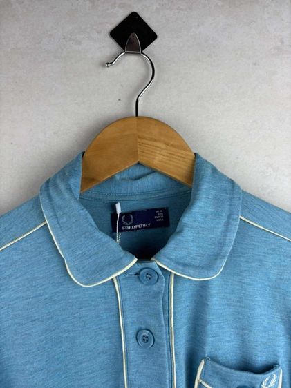 เสื้อโปโล FRED PERRY แท้ 💯 size ขนาดอก 17 ยาว 24 นิ้ว สภาพดีมาก สีสวย ทรงสวย เนื้อผ้าดีมาก หายากน่าสะสมครับ รูปที่ 3