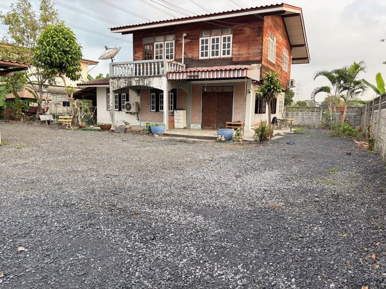 บ้านเก่าพร้อมทีดิน