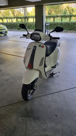ขาย Vespa sprint s 150 สีขาว วิ่งน้อย 2024 รูปที่ 2