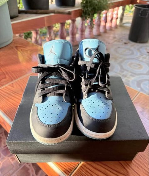 Nike Air Jordan 1 Low รูปที่ 5