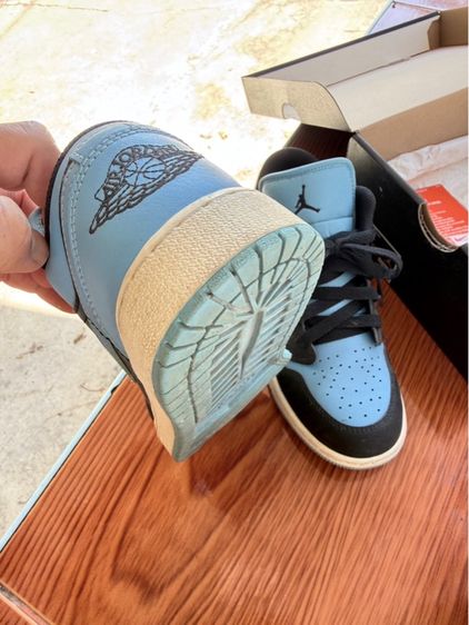 Nike Air Jordan 1 Low รูปที่ 14